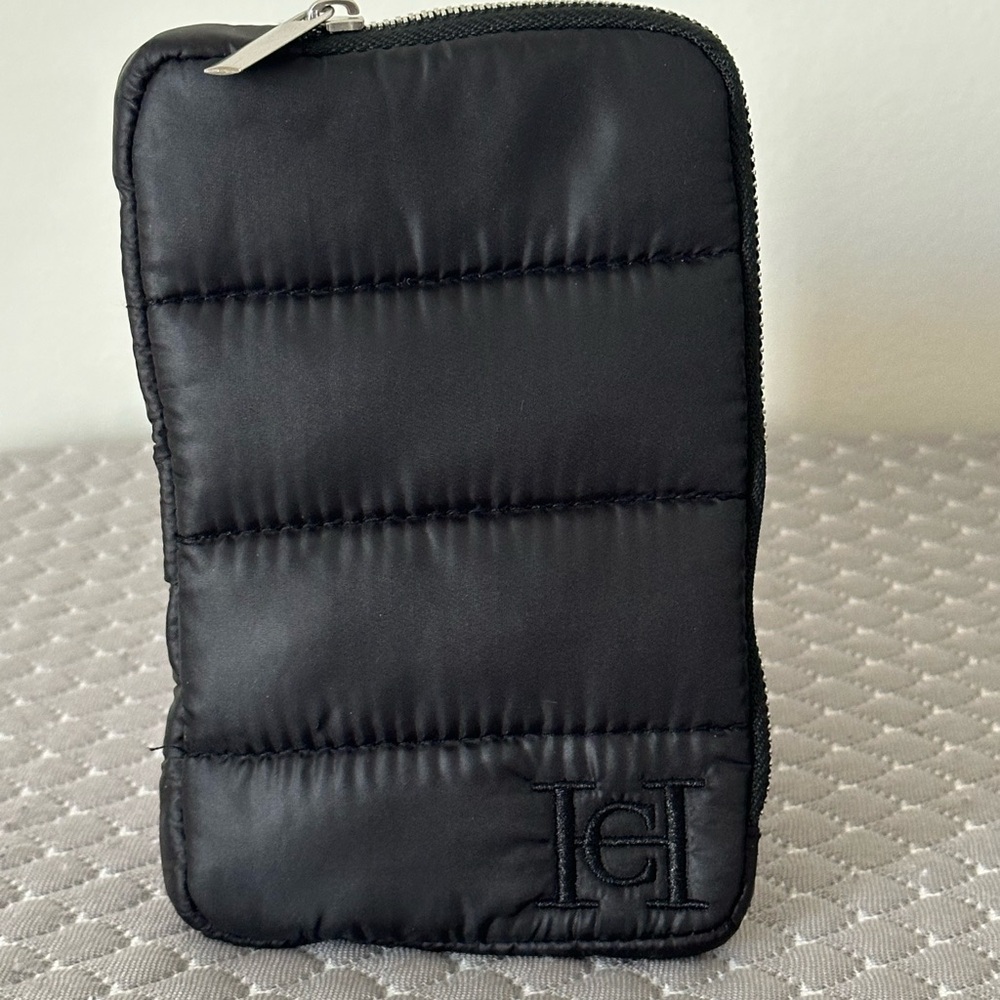 Carolina Herrera Black  Quilted card holder